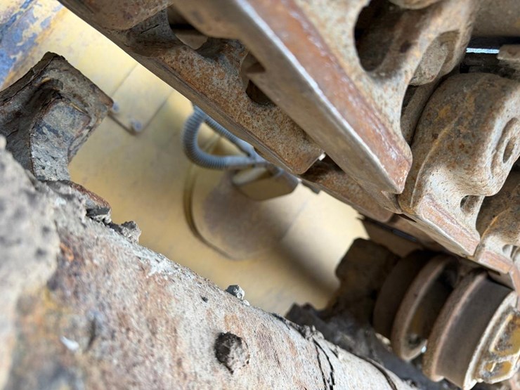 2019-caterpillar-d5k2-image-14