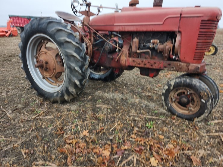 1940-farmall-m-gas-tractor-image-9