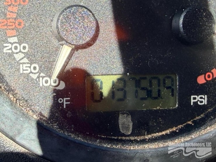 2016-mack-leu613-image-21