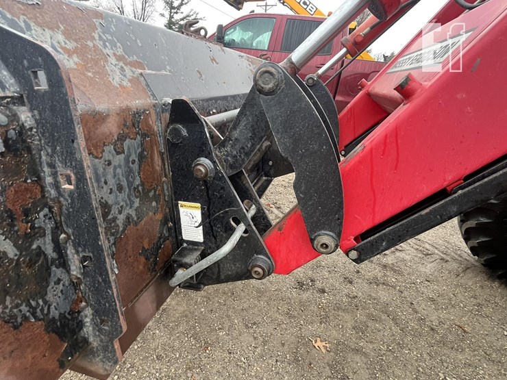 massey-ferguson-6475-image-15