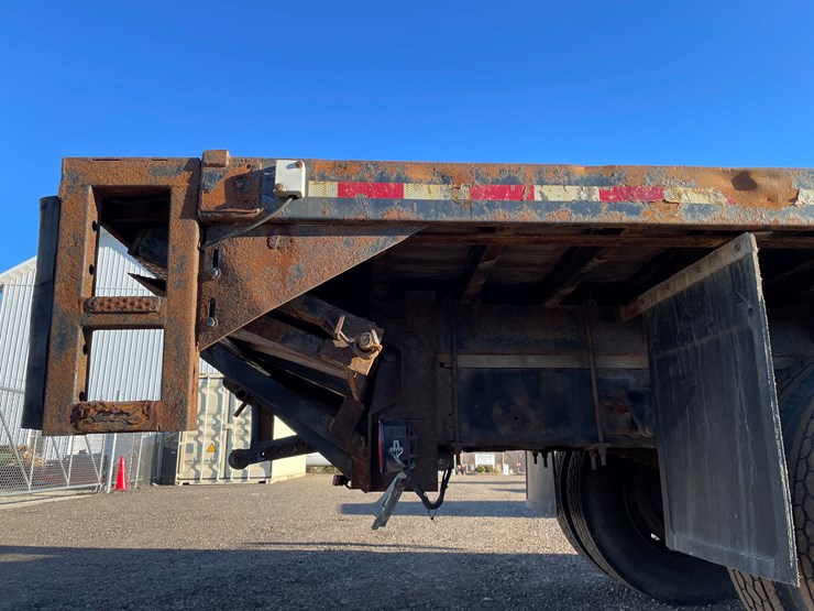 2007-ford-f750-xl-image-22