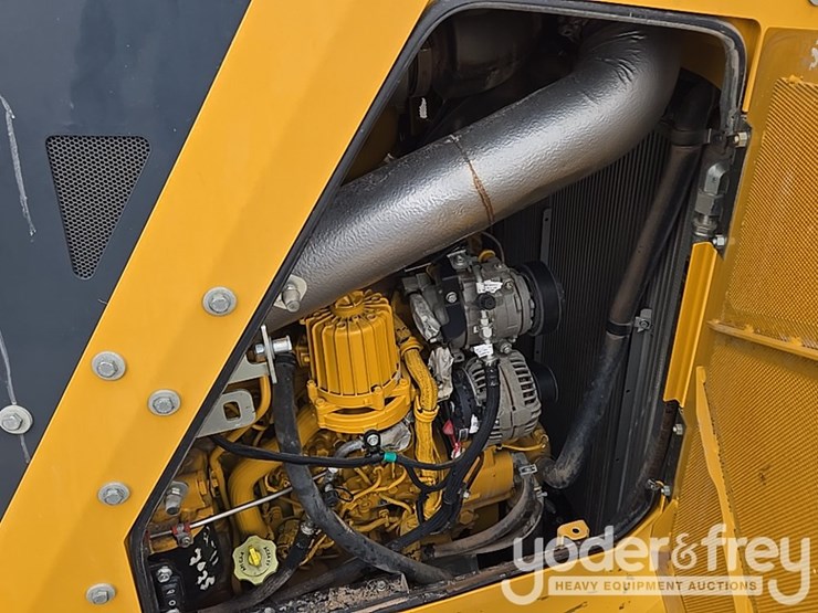 2019-deere-850l-lgp-image-122