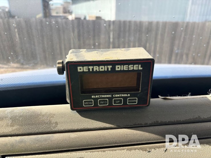 freightliner-fl106-image-77