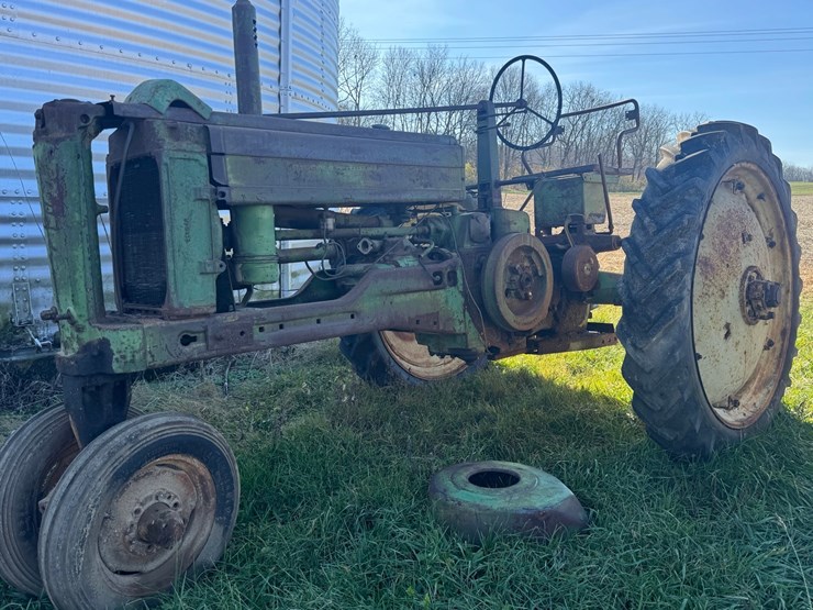 john-deere-b-image-8