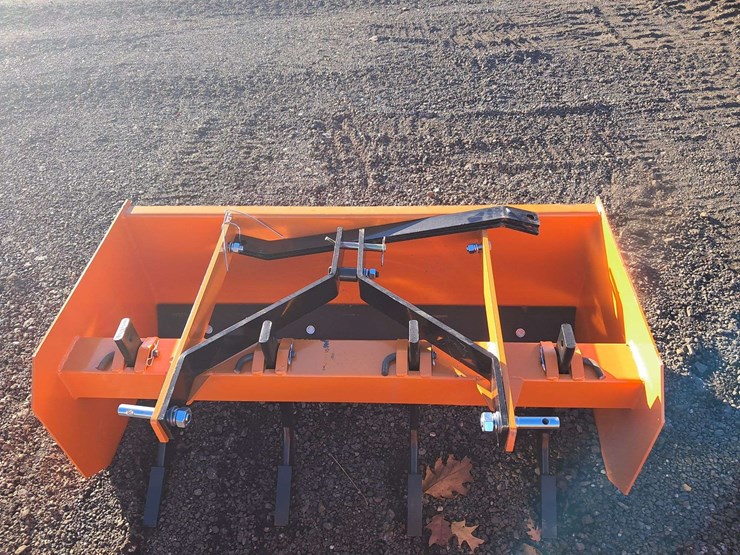 wolverine-47"-grader-image-1