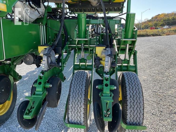 john-deere-1770-ccs-image-32