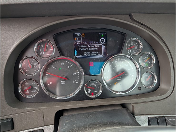 2019-kenworth-t680-image-21