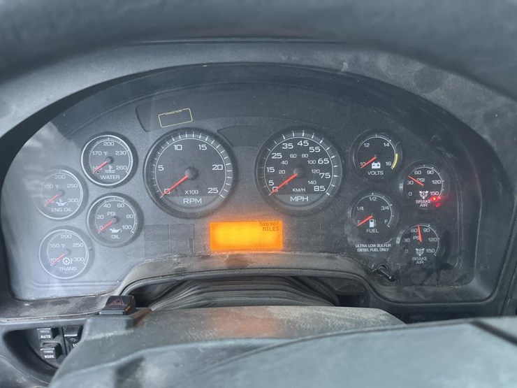 2014-international-prostar-image-29