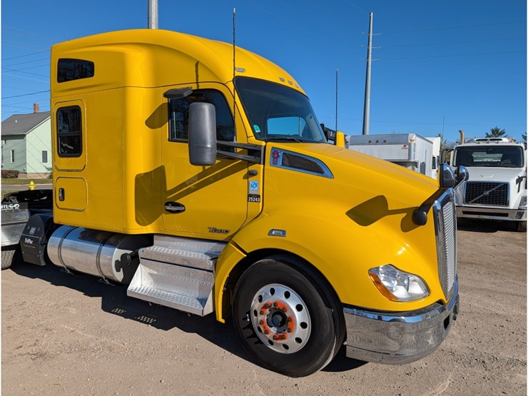 2020-kenworth-t680-image-4