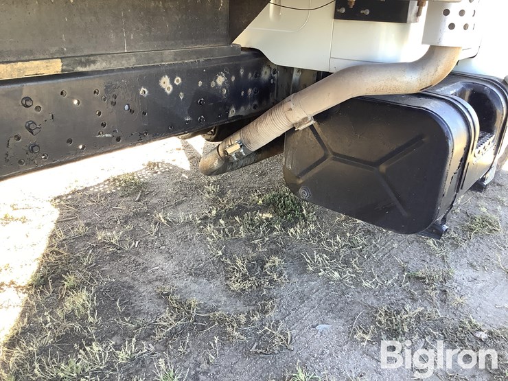 international-4700-image-19