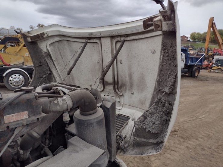 freightliner-fl60-image-16