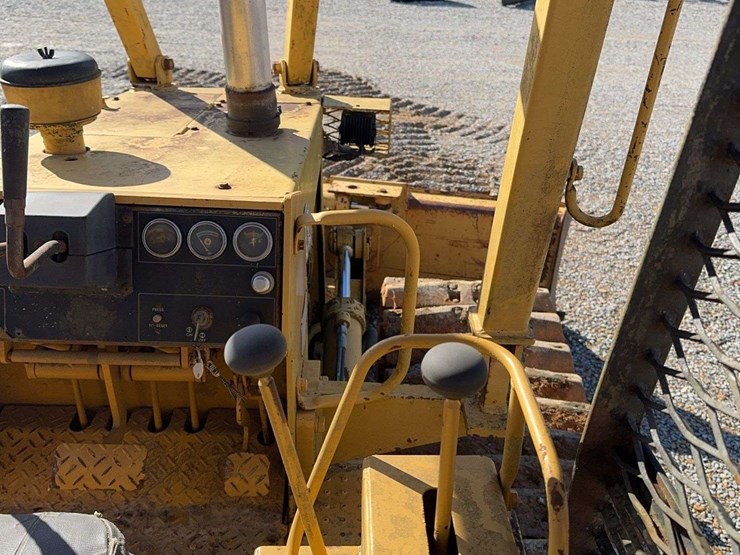 caterpillar-d3c-lgp-image-12