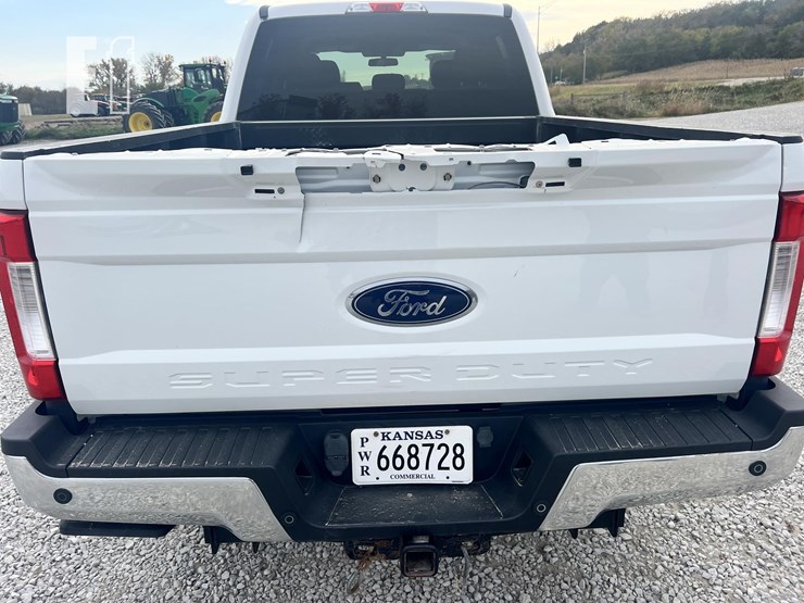 ford-f250-xlt-image-4