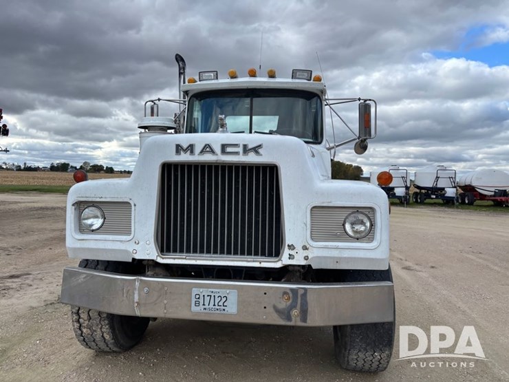 1986-mack-rd686-image-18