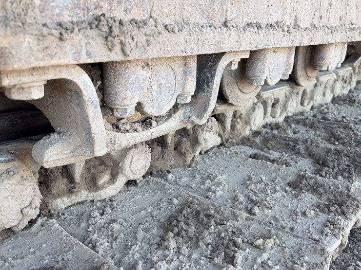 komatsu-pc210-lc-10-image-11