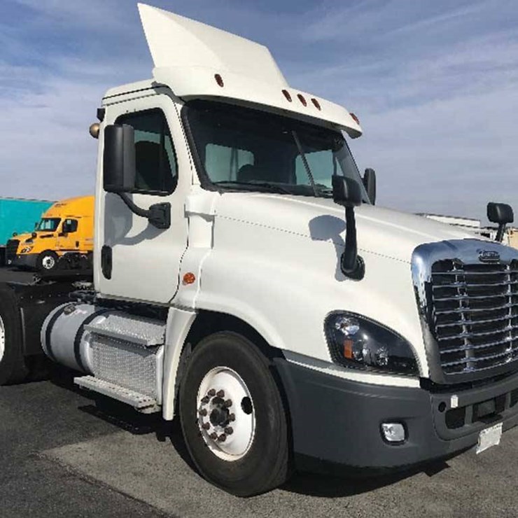 2019 FREIGHTLINER CASCADIA 125