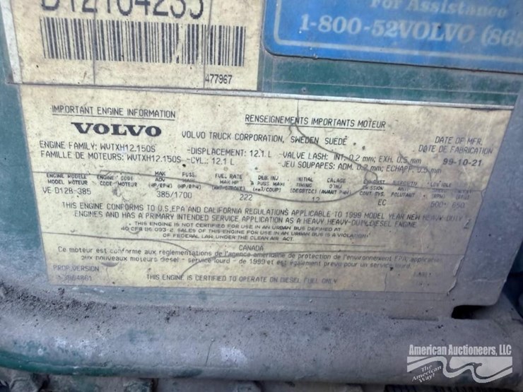 2000-volvo-wg-roll-off-truck-image-24