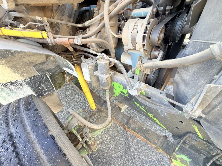 international-4700-image-61