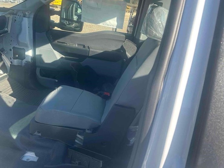 ford-f550-xl-image-11