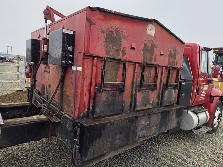 2013-international-durastar-4300-image-27