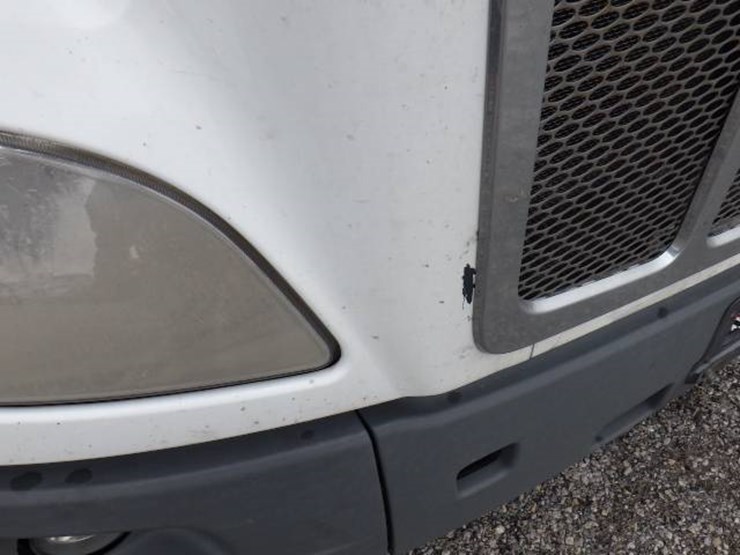 peterbilt-579-image-4