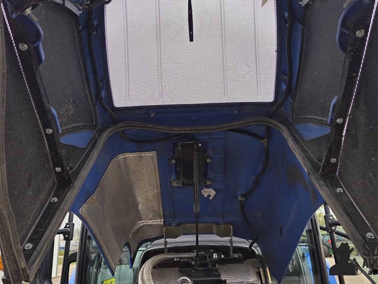 new-holland-powerstar-75-image-17