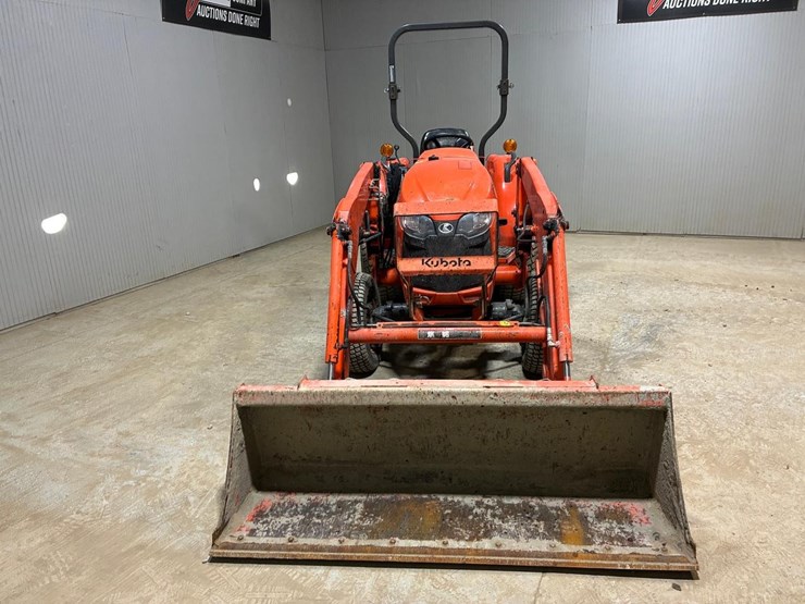 2022-kubota-l3902hst-image-8