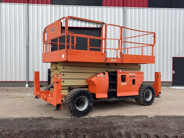 2014-jlg-4394rt-image-1