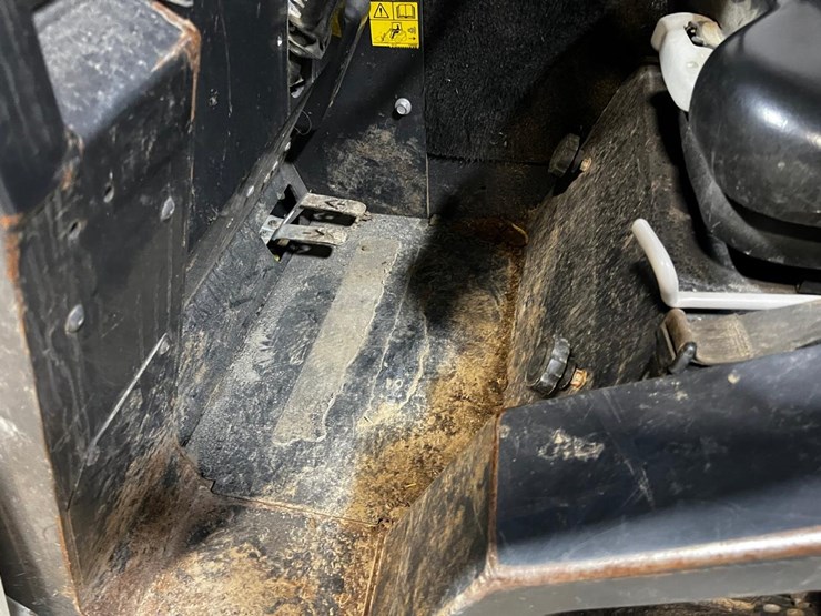 2021-bobcat-l23-image-26