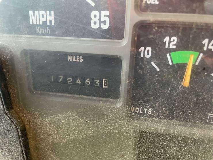 international-4900-image-89