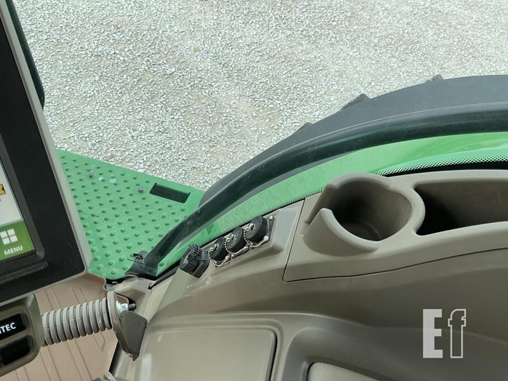 john-deere-8r-250-image-58