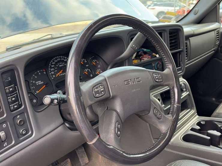 2006-gmc-2500-image-27