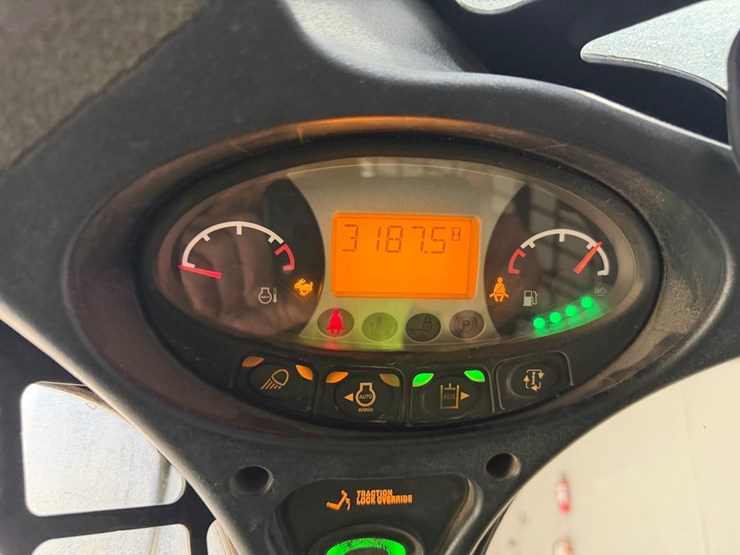 2019-bobcat-t770-image-22