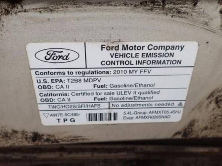 2010-ford-e350-xlt-image-18