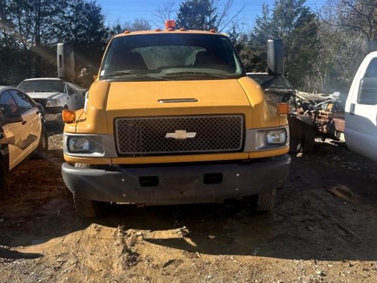 #1017-•-2005-chevrolet-c4500-service-truck-image-12