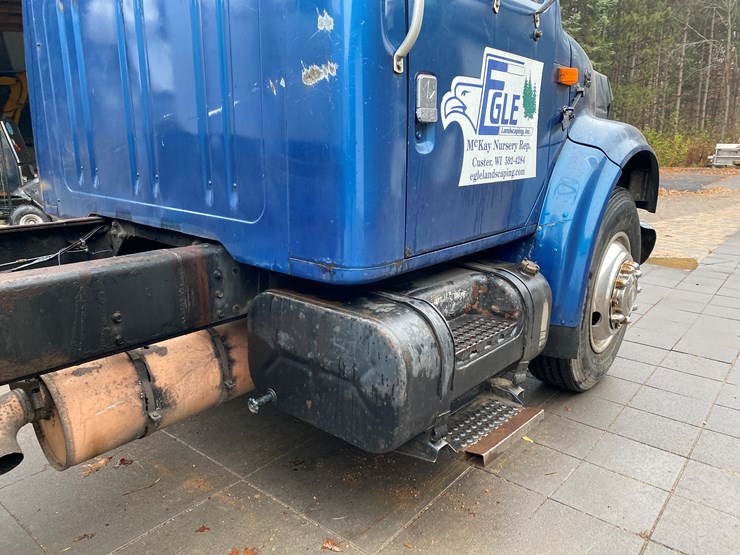 international-4700-image-32