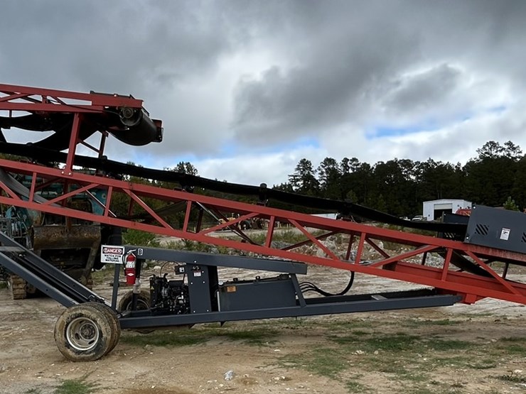 #9008-•-offsite-item-|-cross-tech-portable-radial-conveyor-image-1