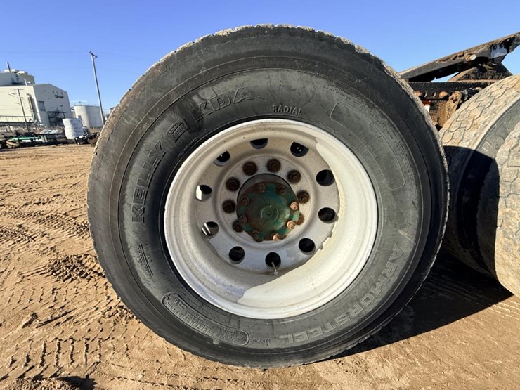 2007-freightliner-columbia-120-image-31