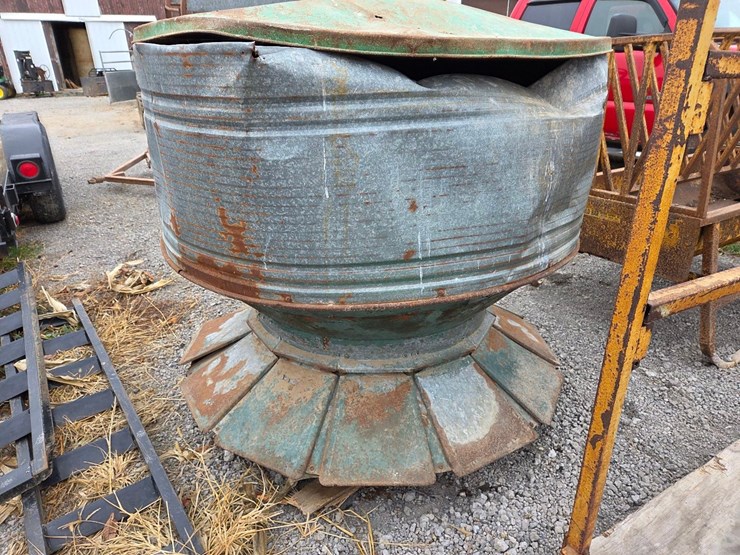 round-hog-feeder-image-6