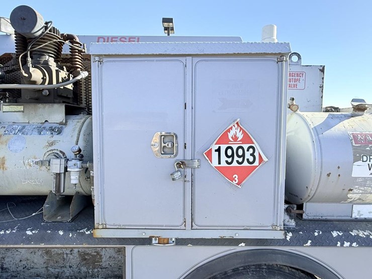 international-4700-image-16