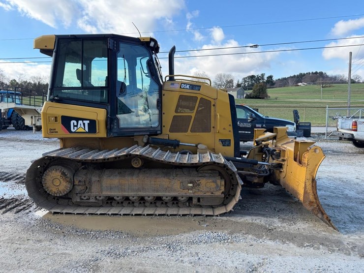 2019-caterpillar-d5k2-image-6