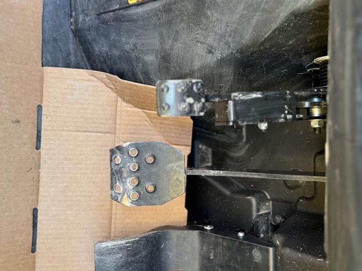 john-deere-gator-xuv-835m-image-17