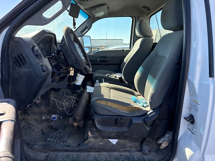 2012-ford-f550-image-32