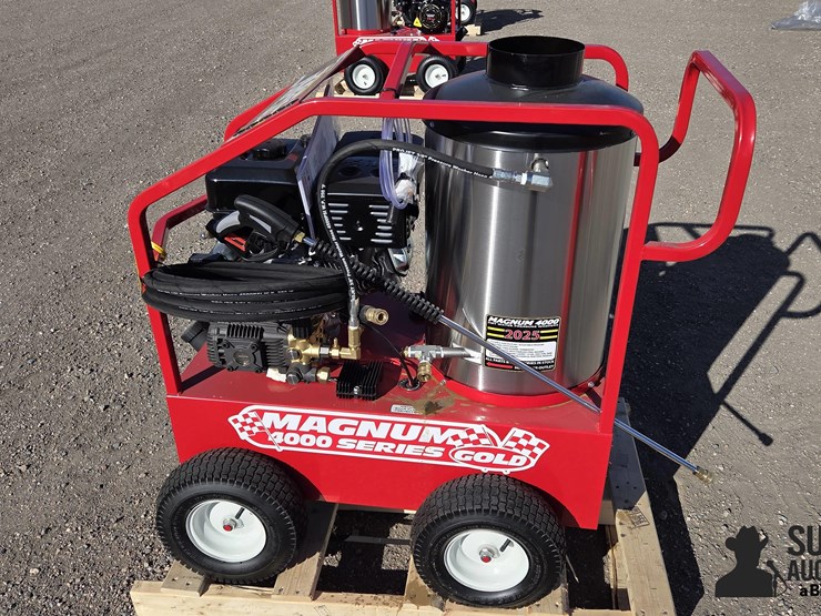2025-magnum-4000-series-hot-water-pressure-washer-image-8
