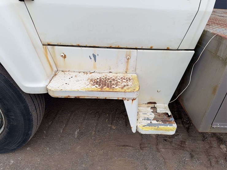 1981-ford-ln700-image-49