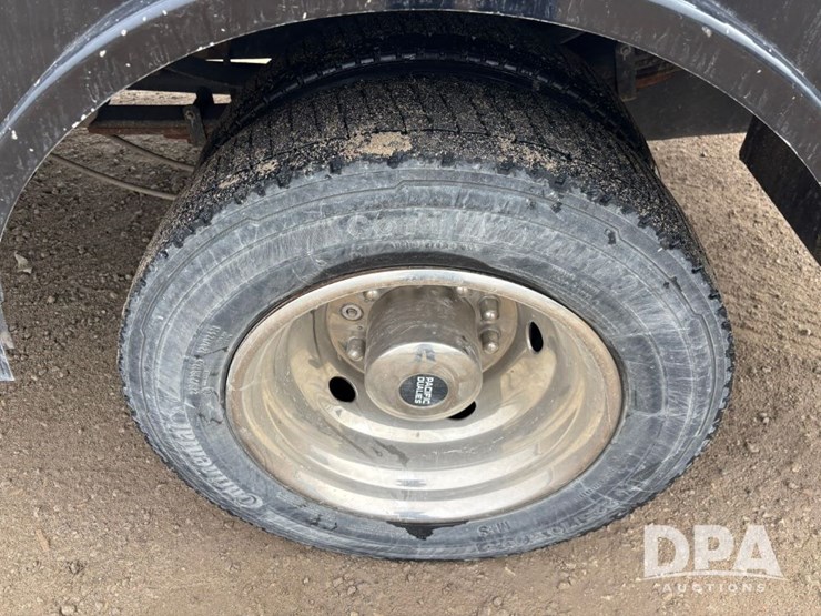 ford-f550-xl-image-30