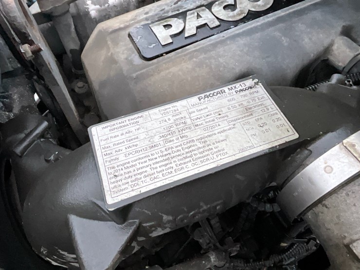 2015-peterbilt-579-image-16