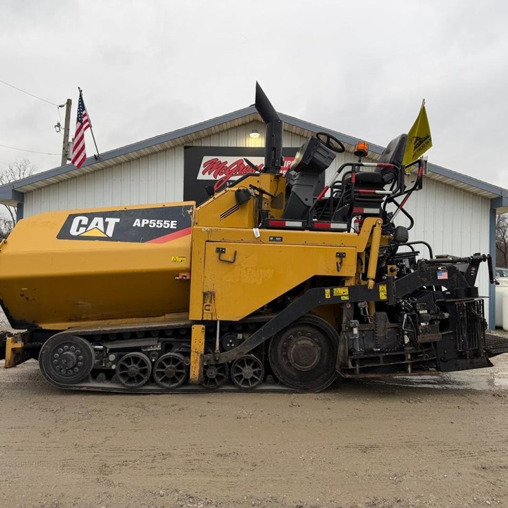 2015 CATERPILLAR AP-555E