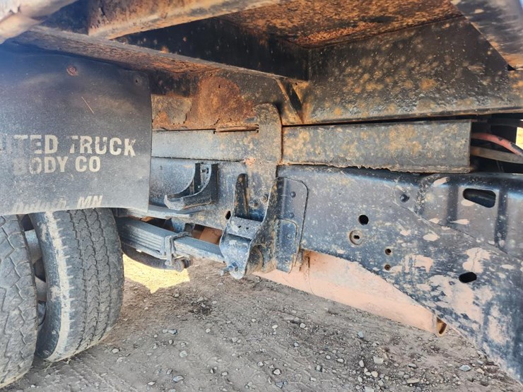 2009-chevrolet-3500-image-25