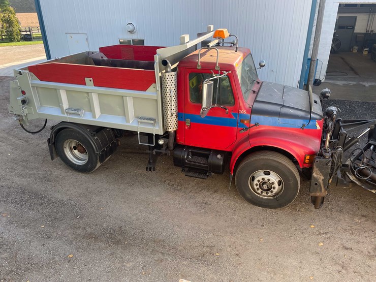 international-4900-image-8